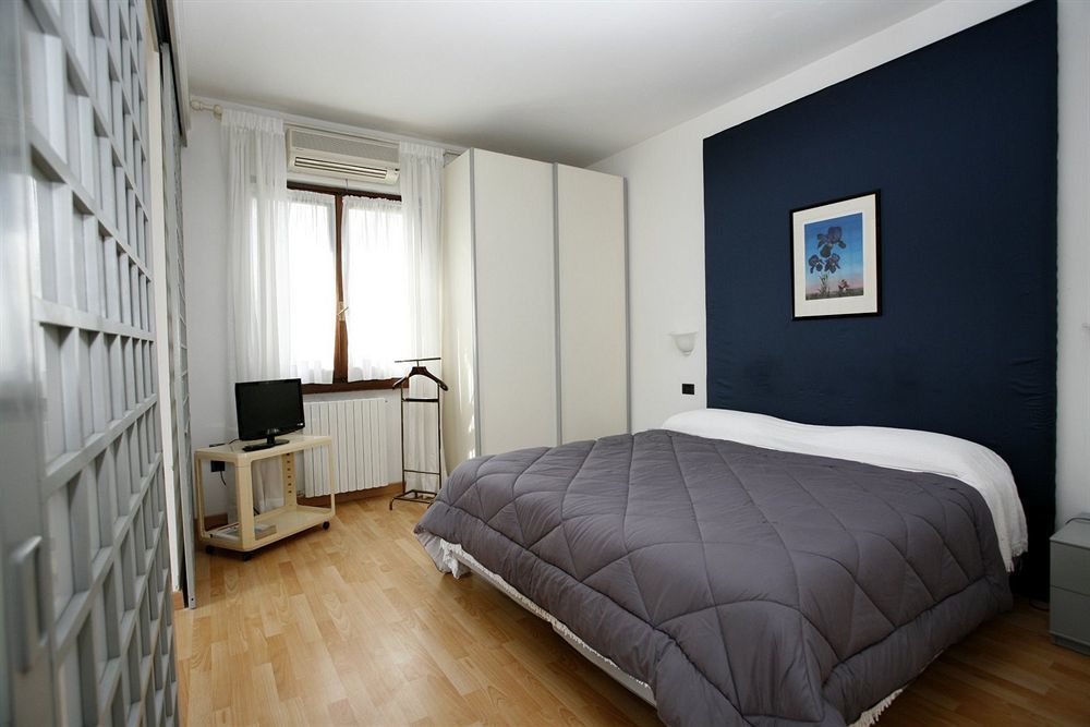 Residence Alba Colombare Di Sirmione Экстерьер фото