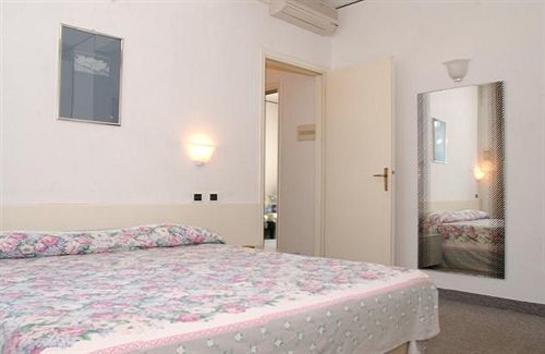 Residence Alba Colombare Di Sirmione Экстерьер фото