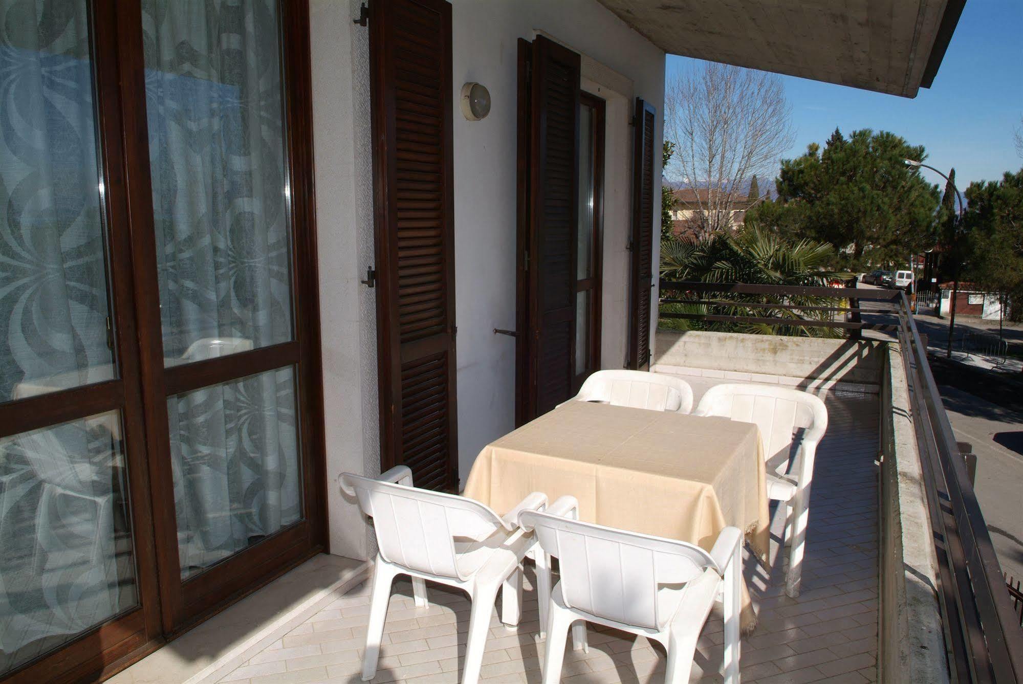 Residence Alba Colombare Di Sirmione Экстерьер фото